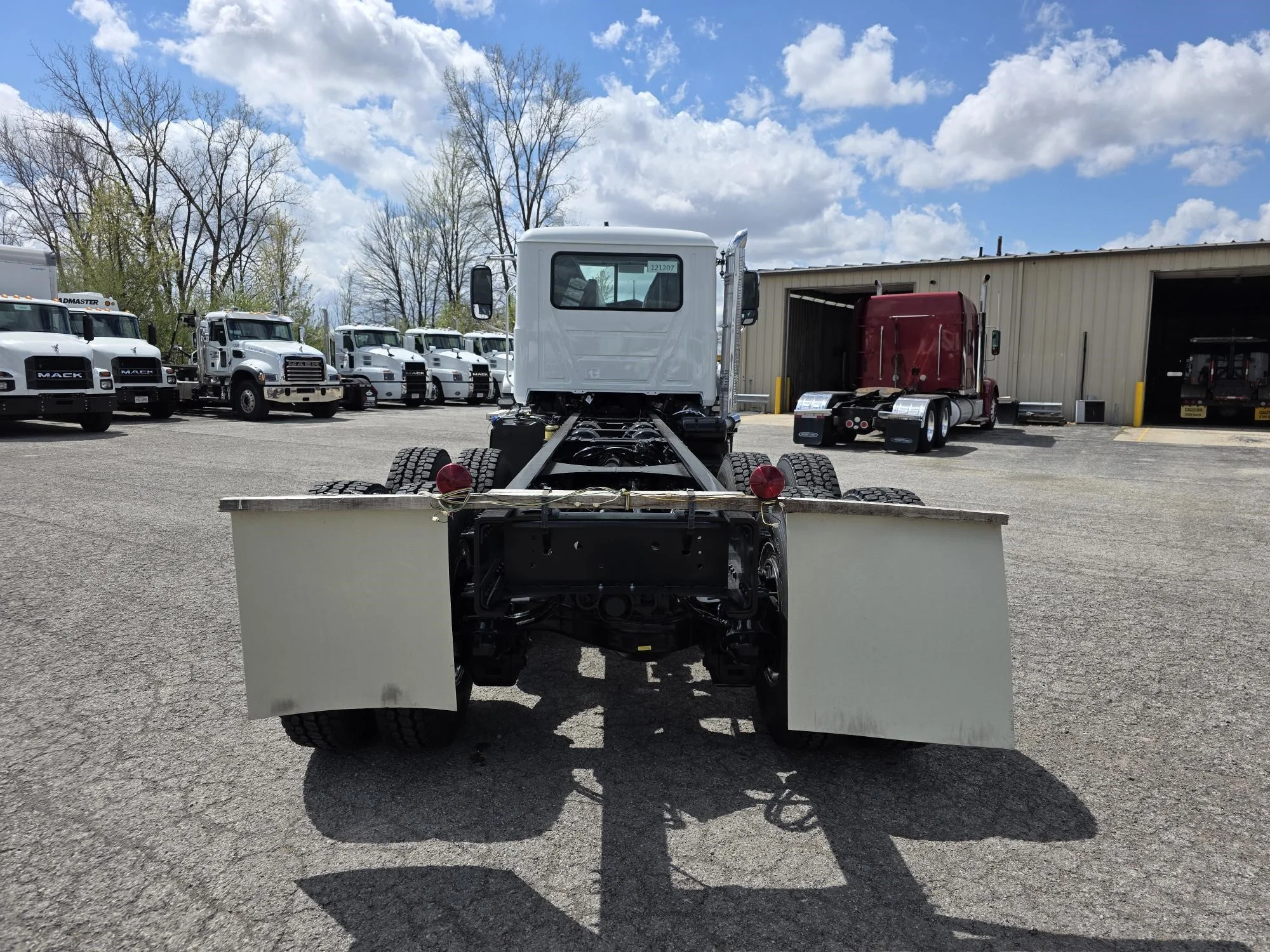 2026 Mack in Findlay, OH — photo 4