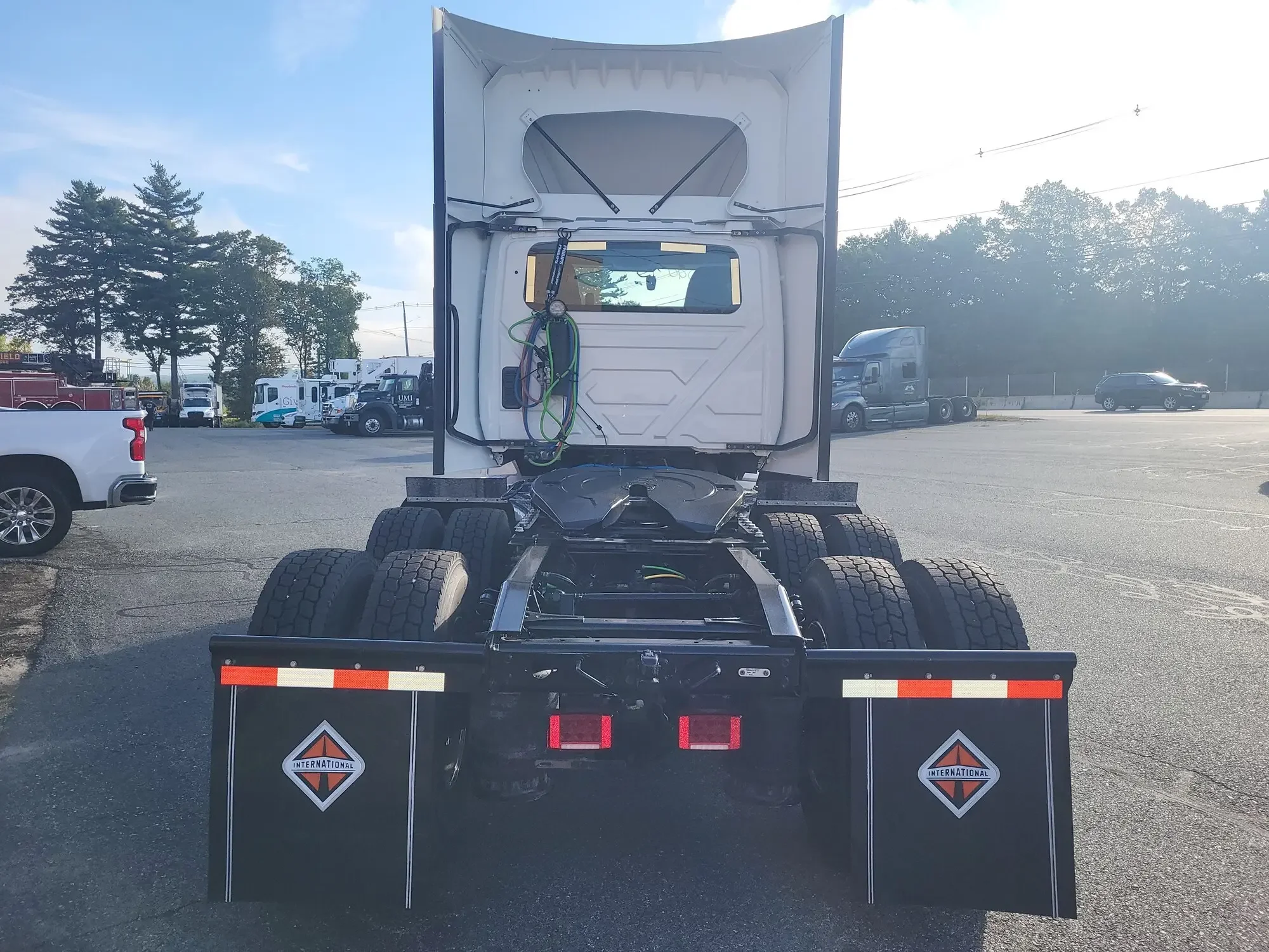 2025 International LT - image 6