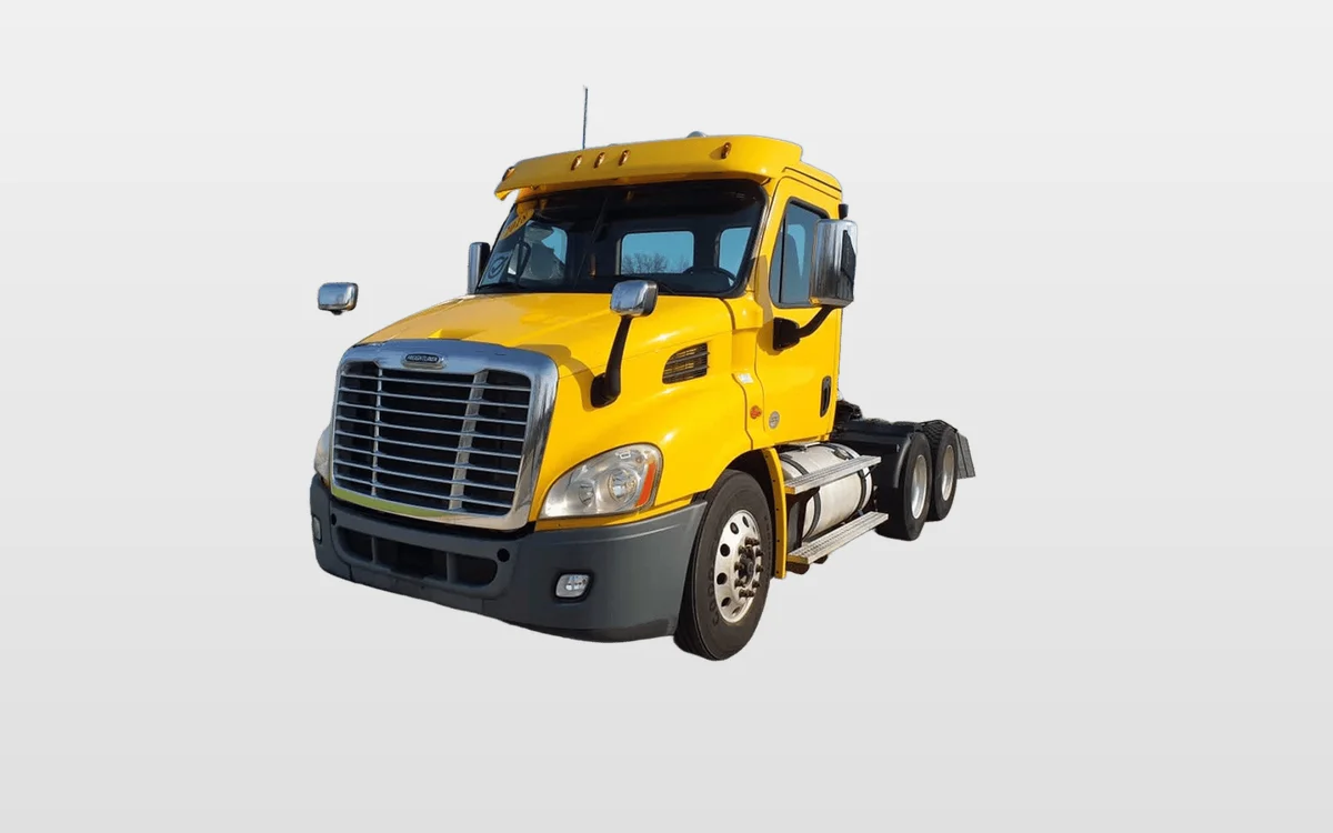 2018 Freightliner Cascadia - image 1