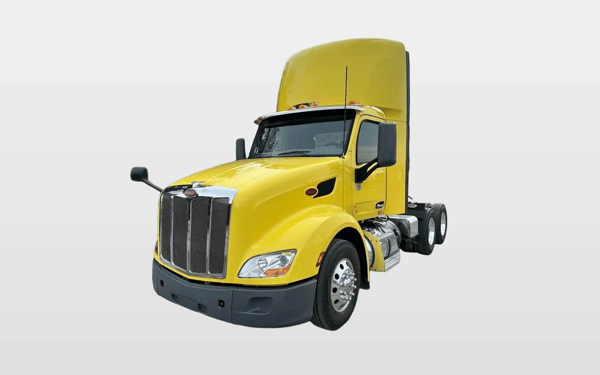 2021 PETERBILT 579 - image 1