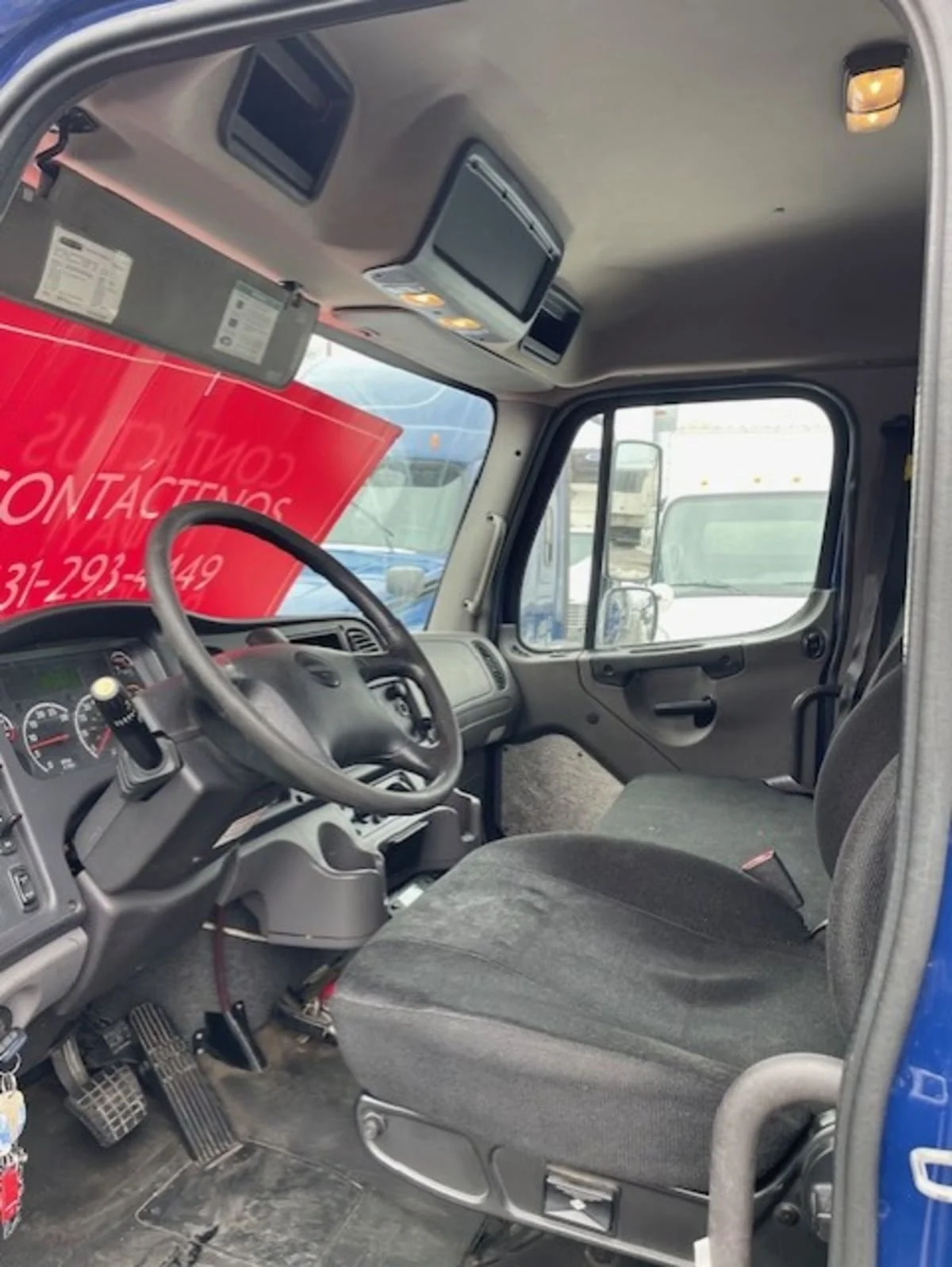 2017 Freightliner M2 106 - image 8