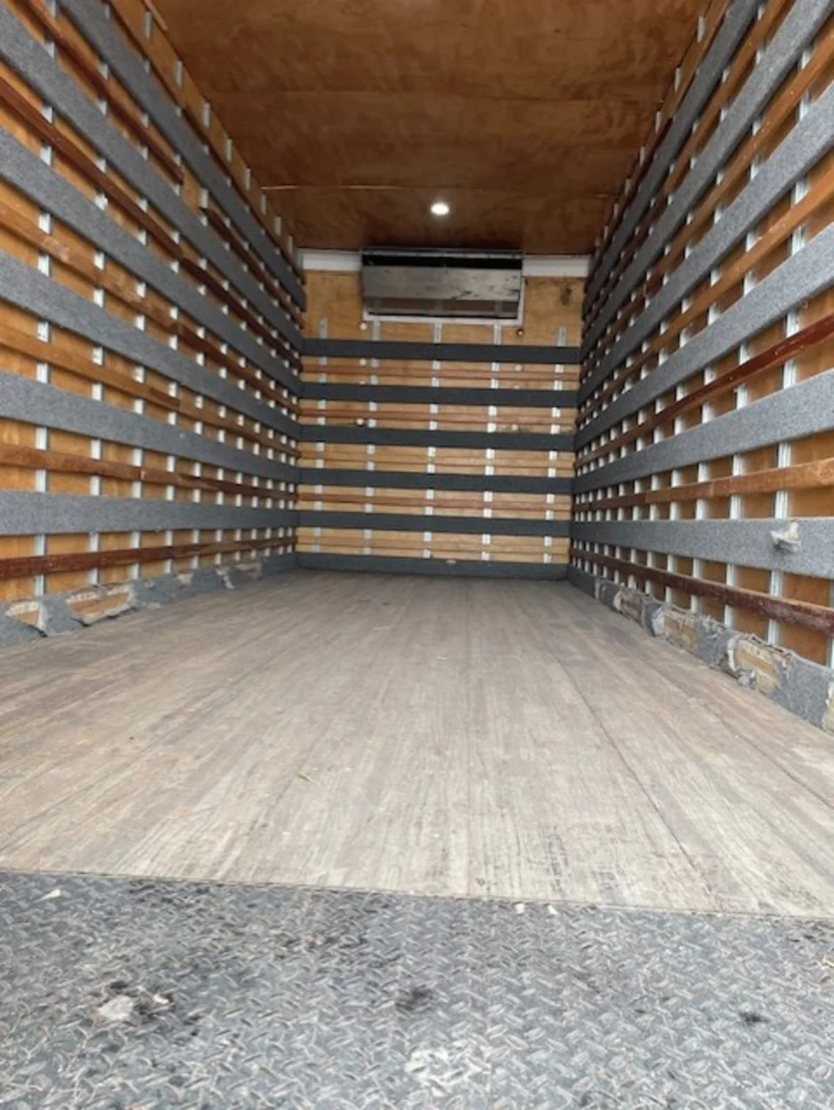 2017 Freightliner M2 106 - image 9