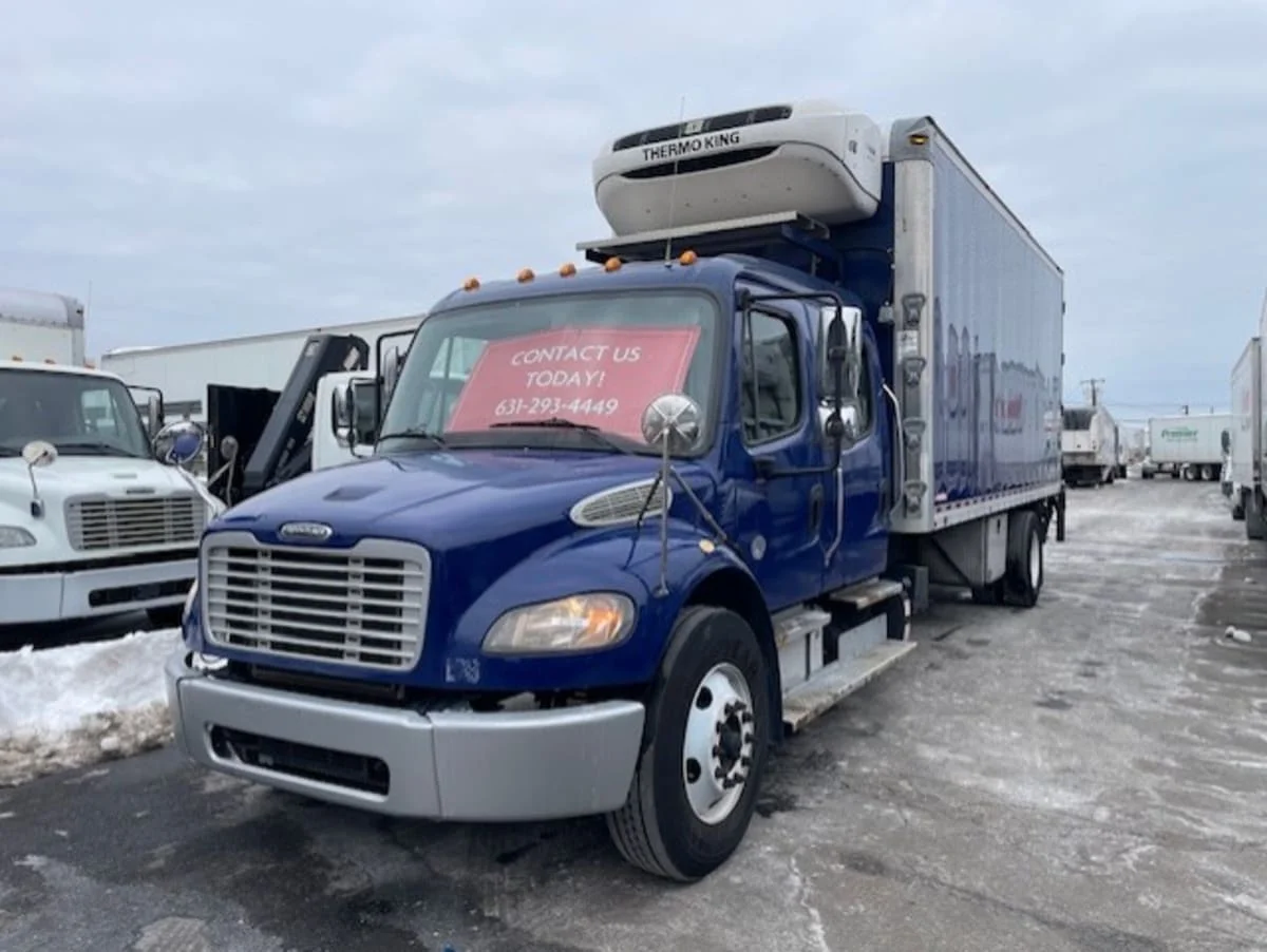 2017 Freightliner M2 106 in Farmingdale, NY