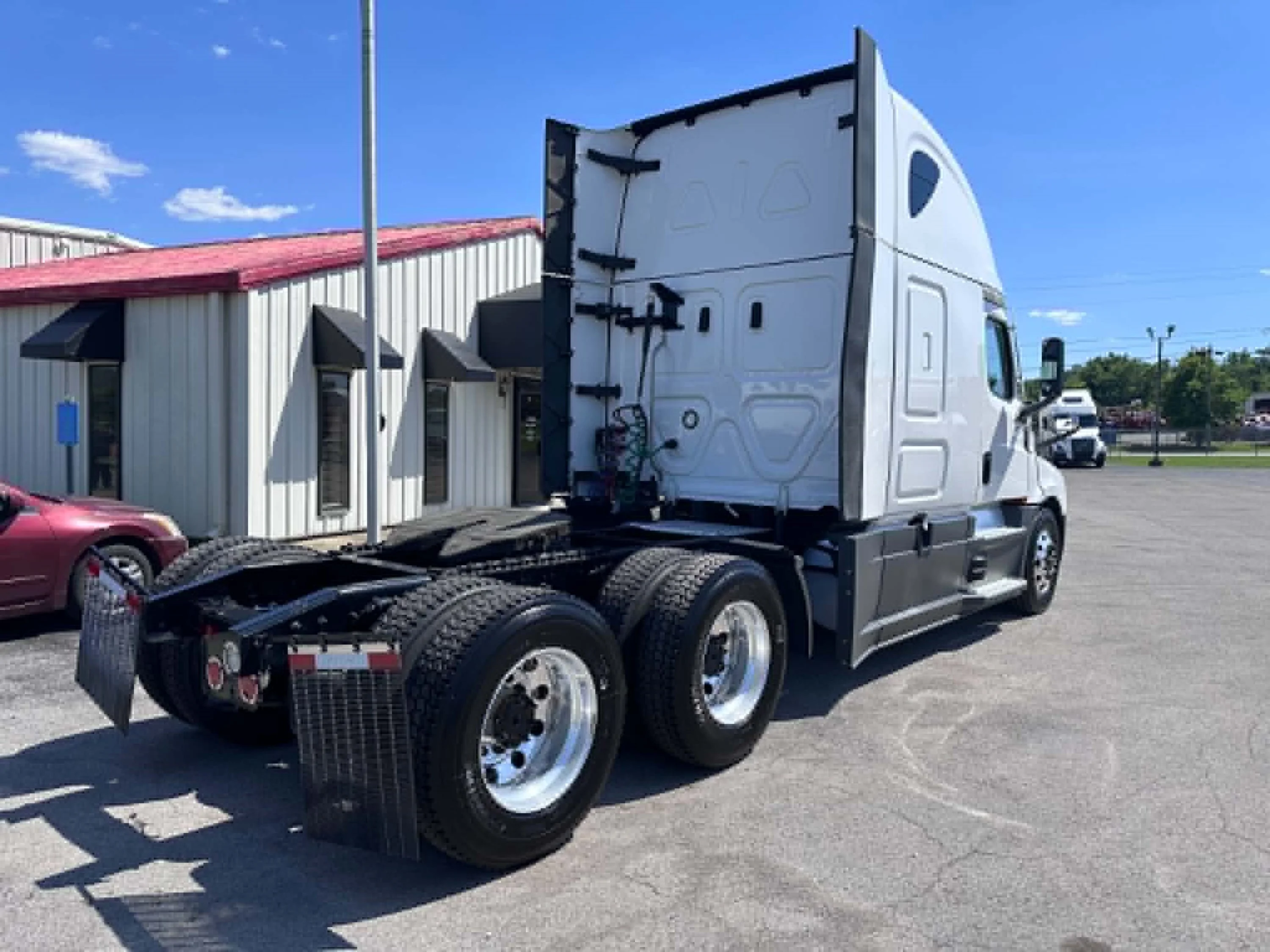 2024 Freightliner Cascadia in Franklin, KY — photo 5