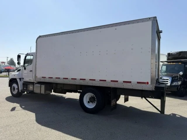 2018 Hino 268 — photo 3