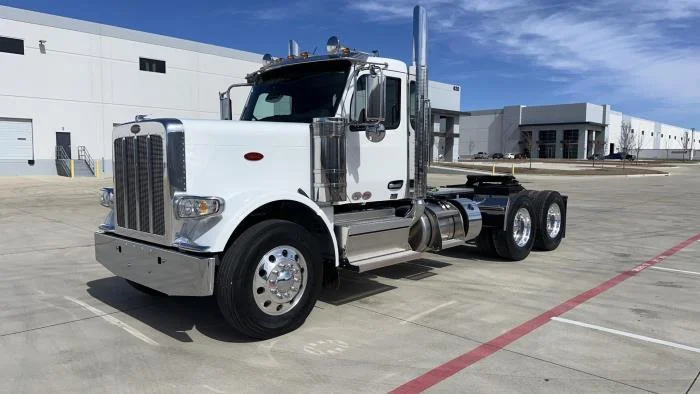 2026 Peterbilt 589 in Tucson, AZ — photo 2