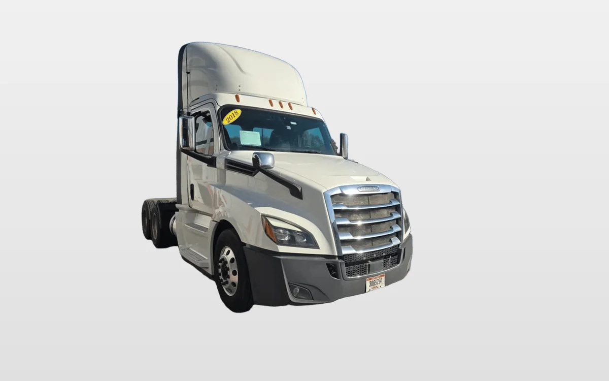 2018 Freightliner Cascadia - image 1