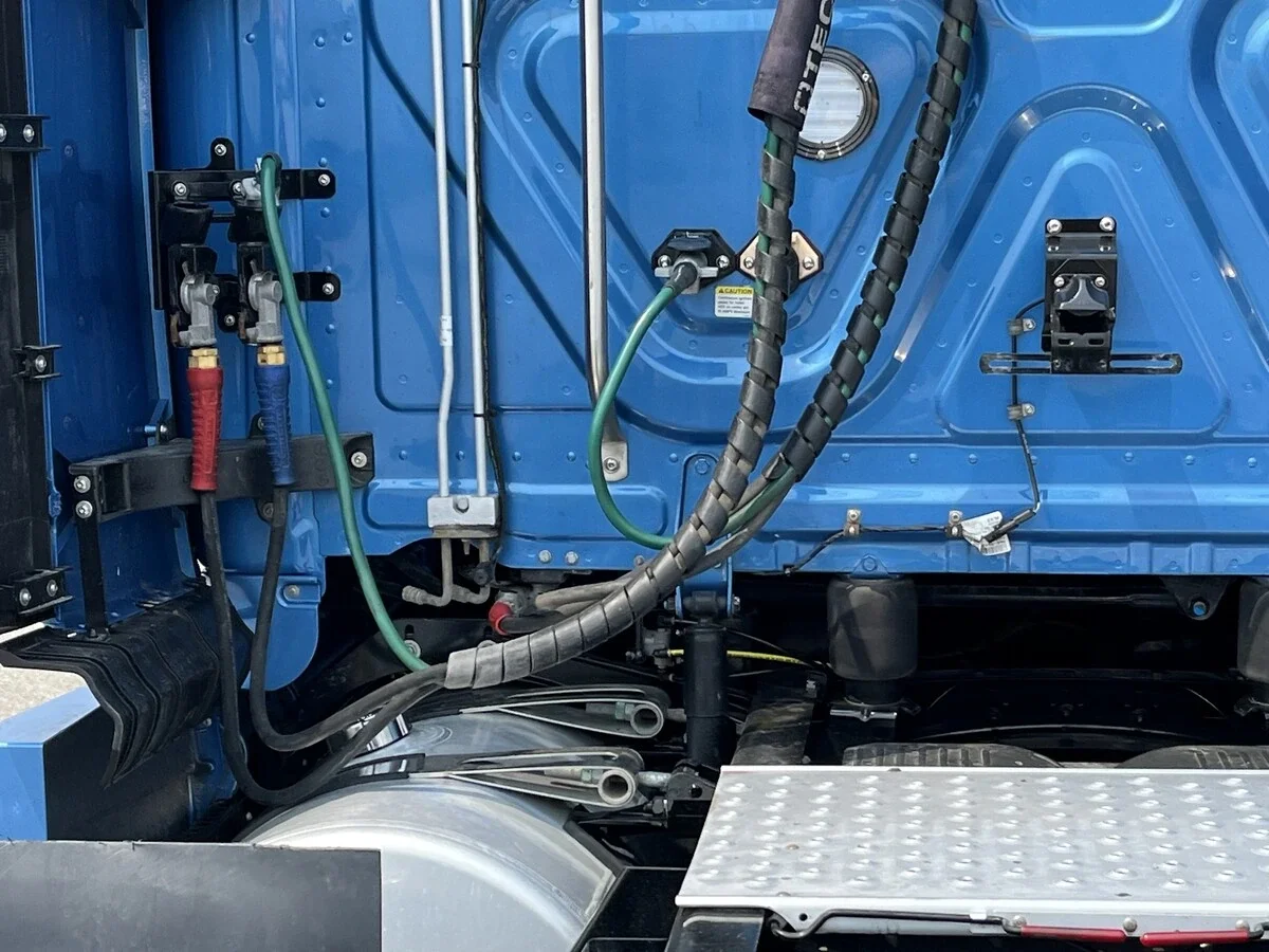 2026 Freightliner Cascadia — photo 14