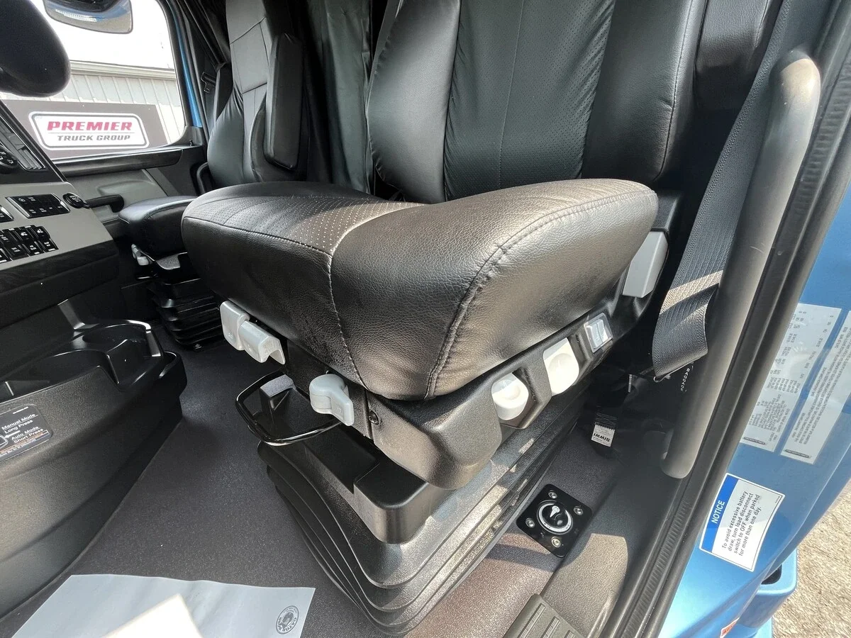 2026 Freightliner Cascadia — photo 19