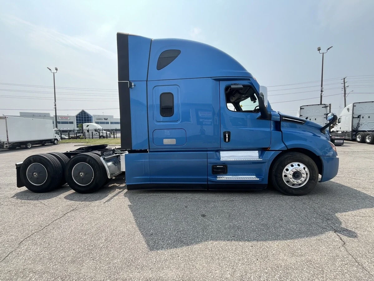 2026 Freightliner Cascadia — photo 5
