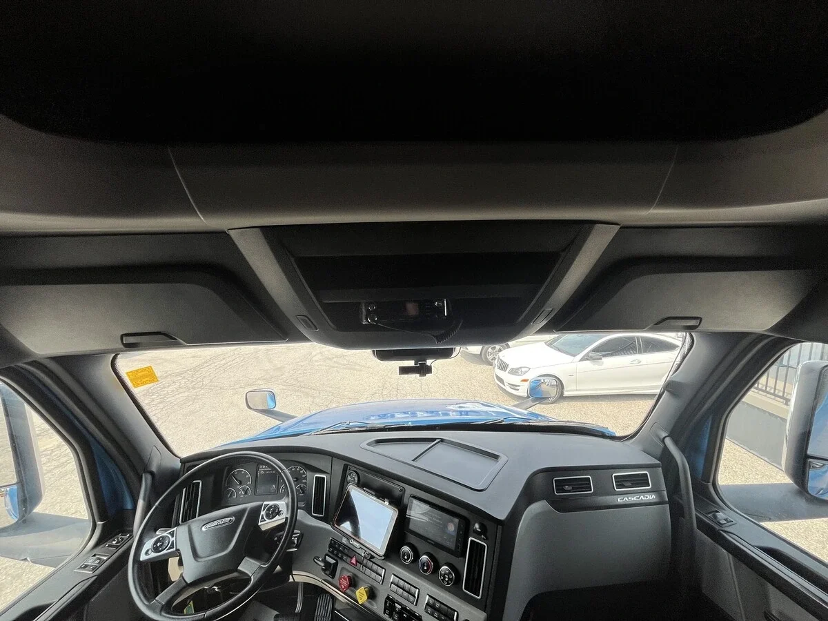 2026 Freightliner Cascadia — photo 41