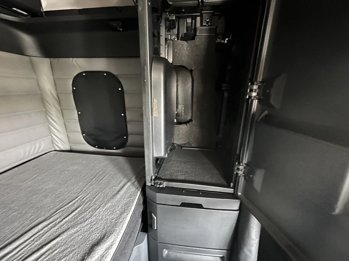 2026 Freightliner Cascadia — photo 37