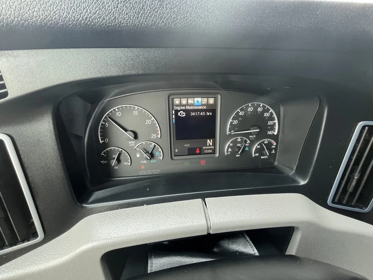 2026 Freightliner Cascadia — photo 24
