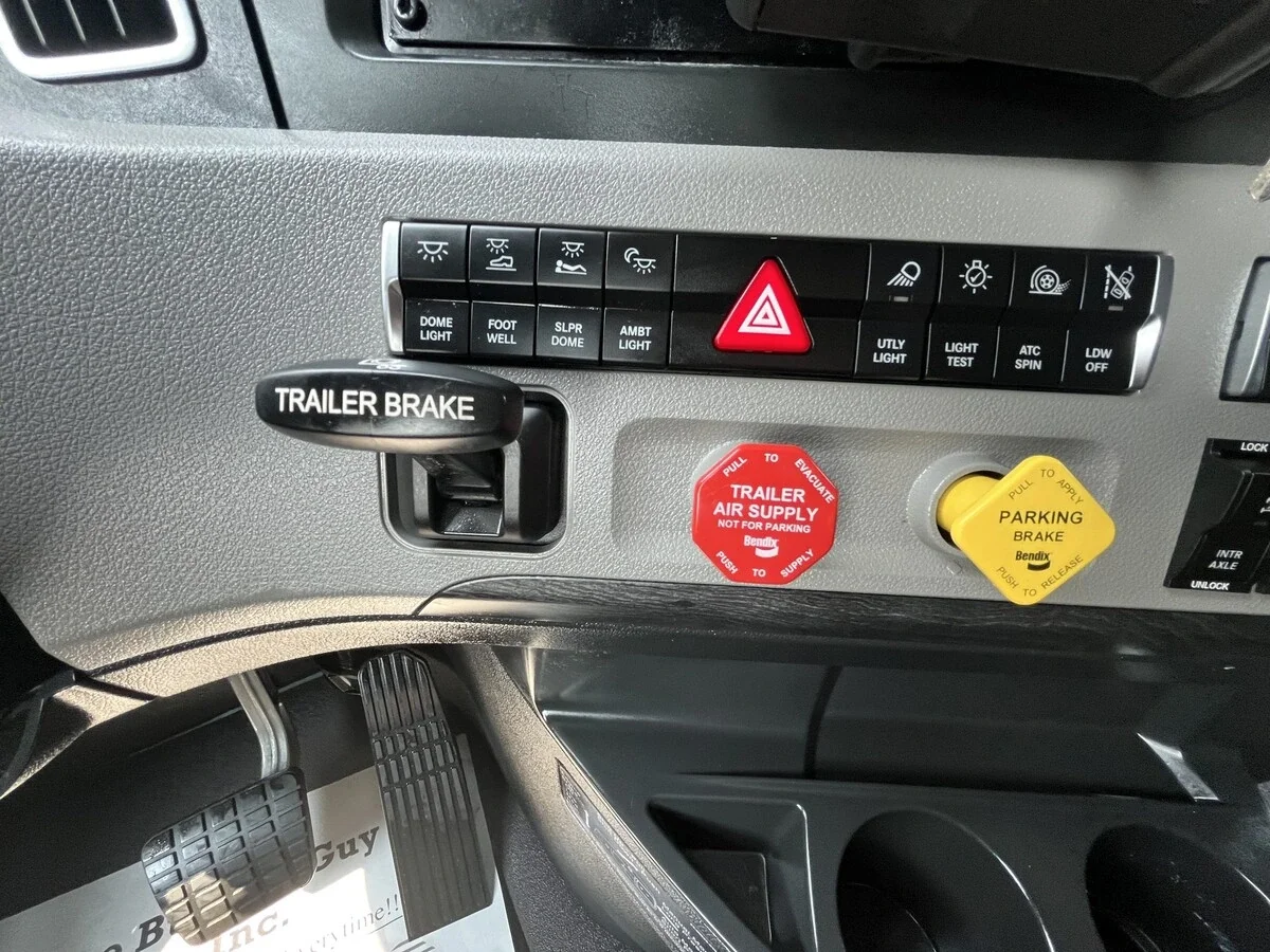 2026 Freightliner Cascadia — photo 29