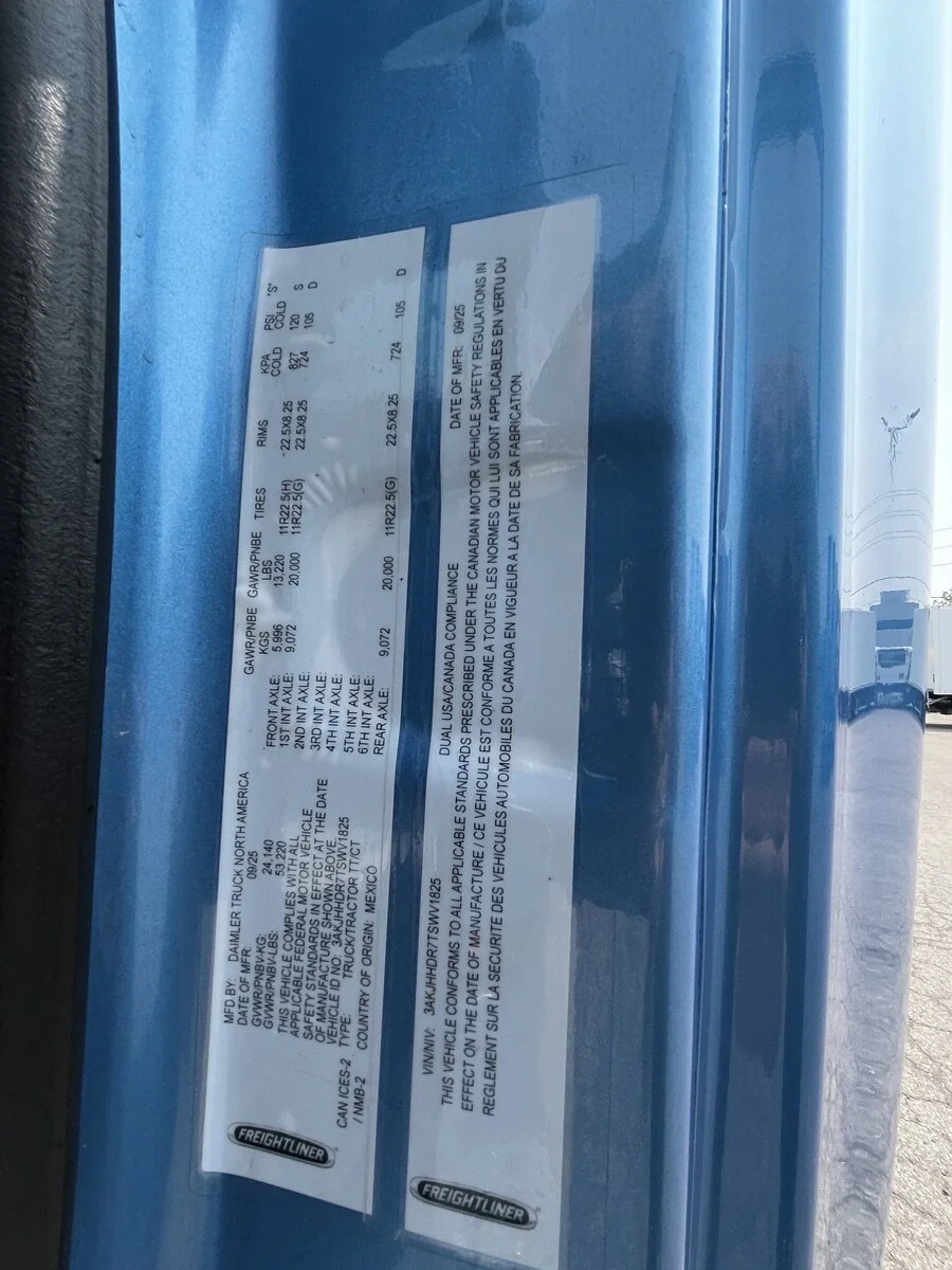 2026 Freightliner Cascadia — photo 18