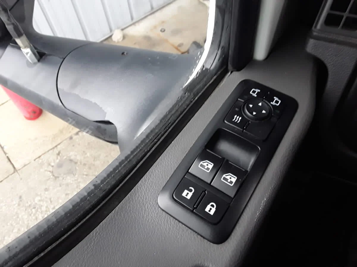 2019 International RH - image 11