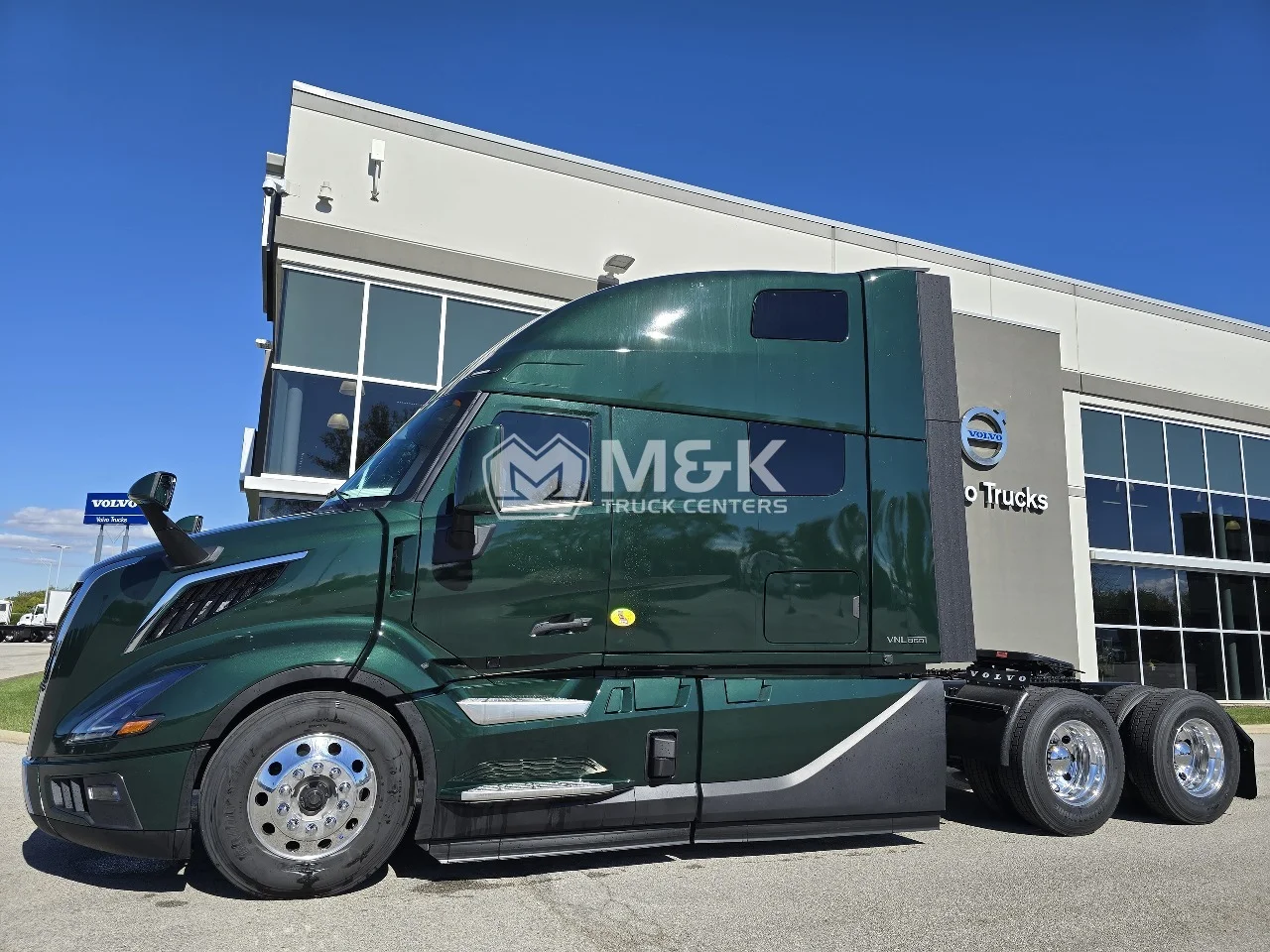2026 Volvo VNL 860 in Toledo, OH — photo 5