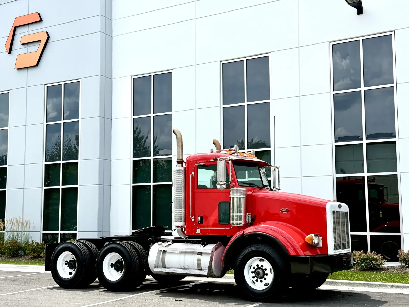 2006 Peterbilt in New Lenox, IL — photo 2