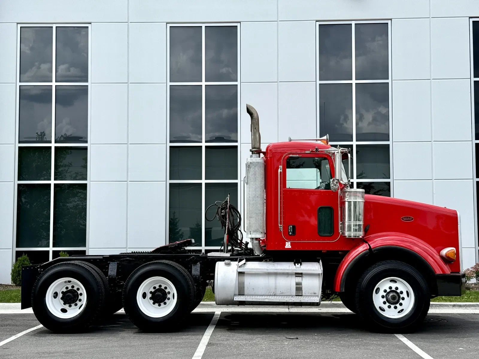 2006 Peterbilt in New Lenox, IL — photo 3