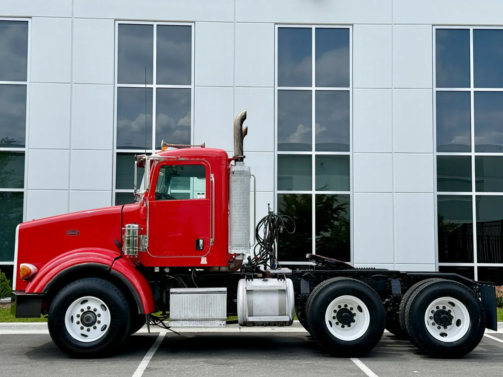 2006 Peterbilt in New Lenox, IL — photo 4
