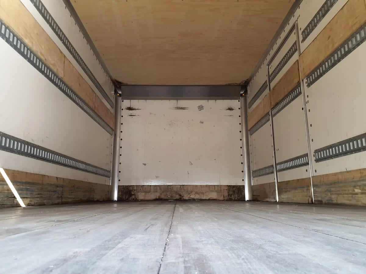 2019 Freightliner M2 106 - image 8