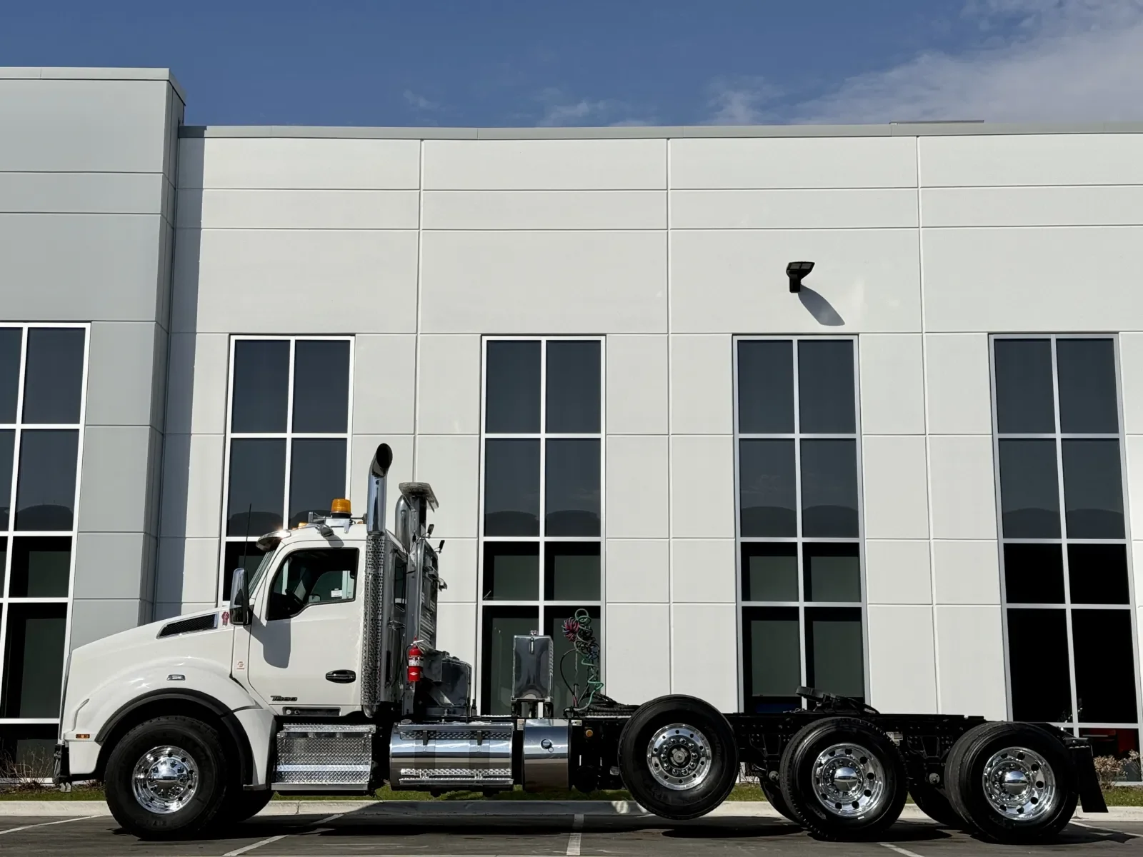 2019 Kenworth T880 - image 4