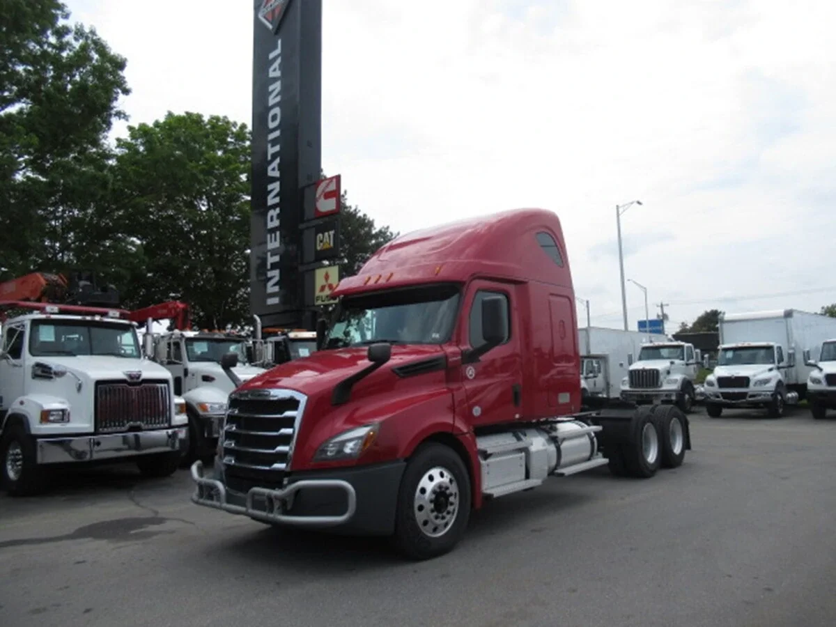 2020 Freightliner Cascadia in Flemington, NJ