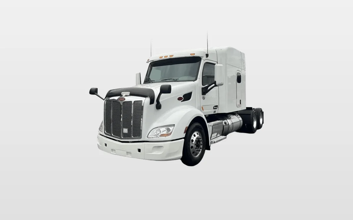 2022 Peterbilt 579 - image 1
