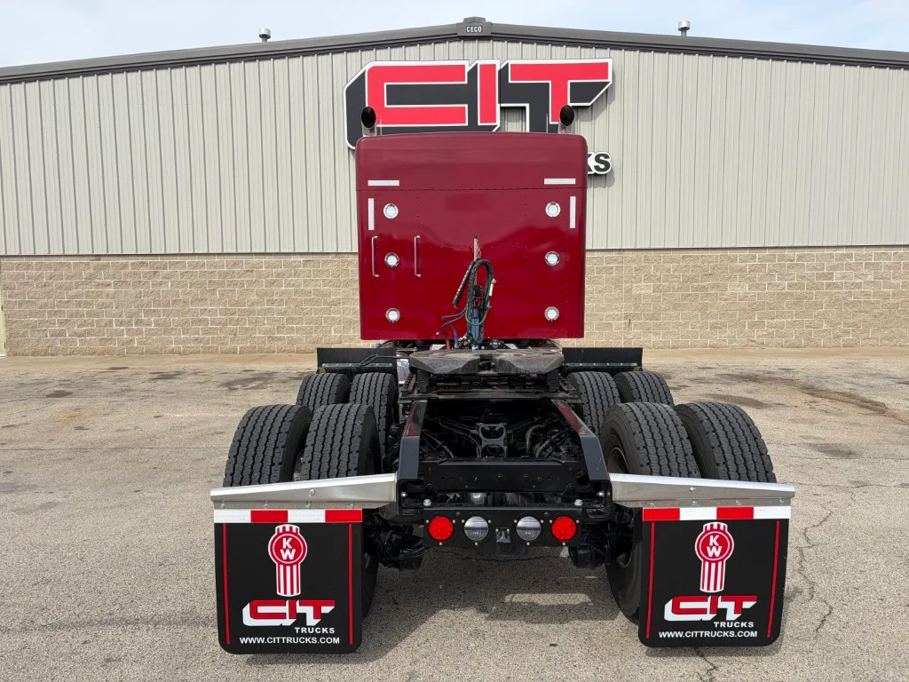 2027 Kenworth W900 in Morton, IL — photo 5