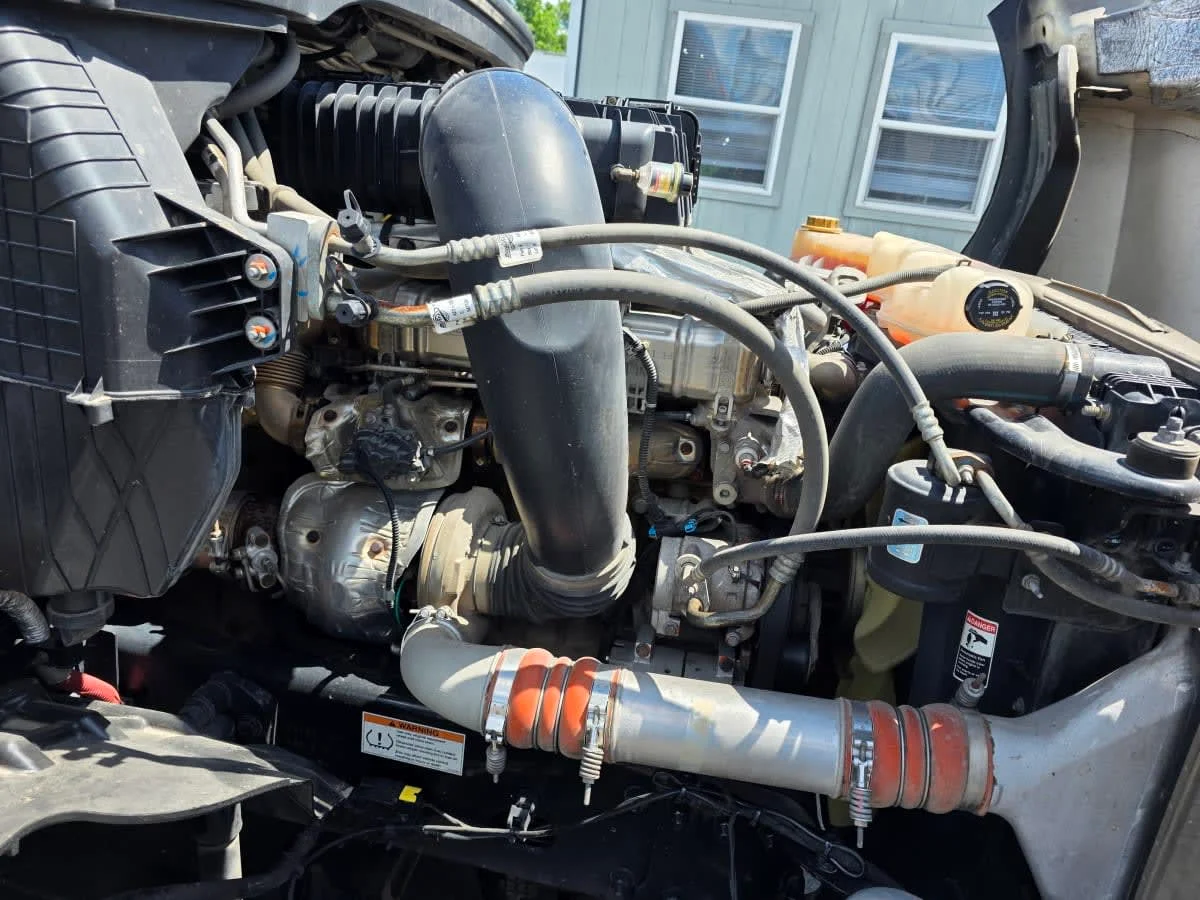 2023 Freightliner Cascadia in Bensalem, PA — photo 10