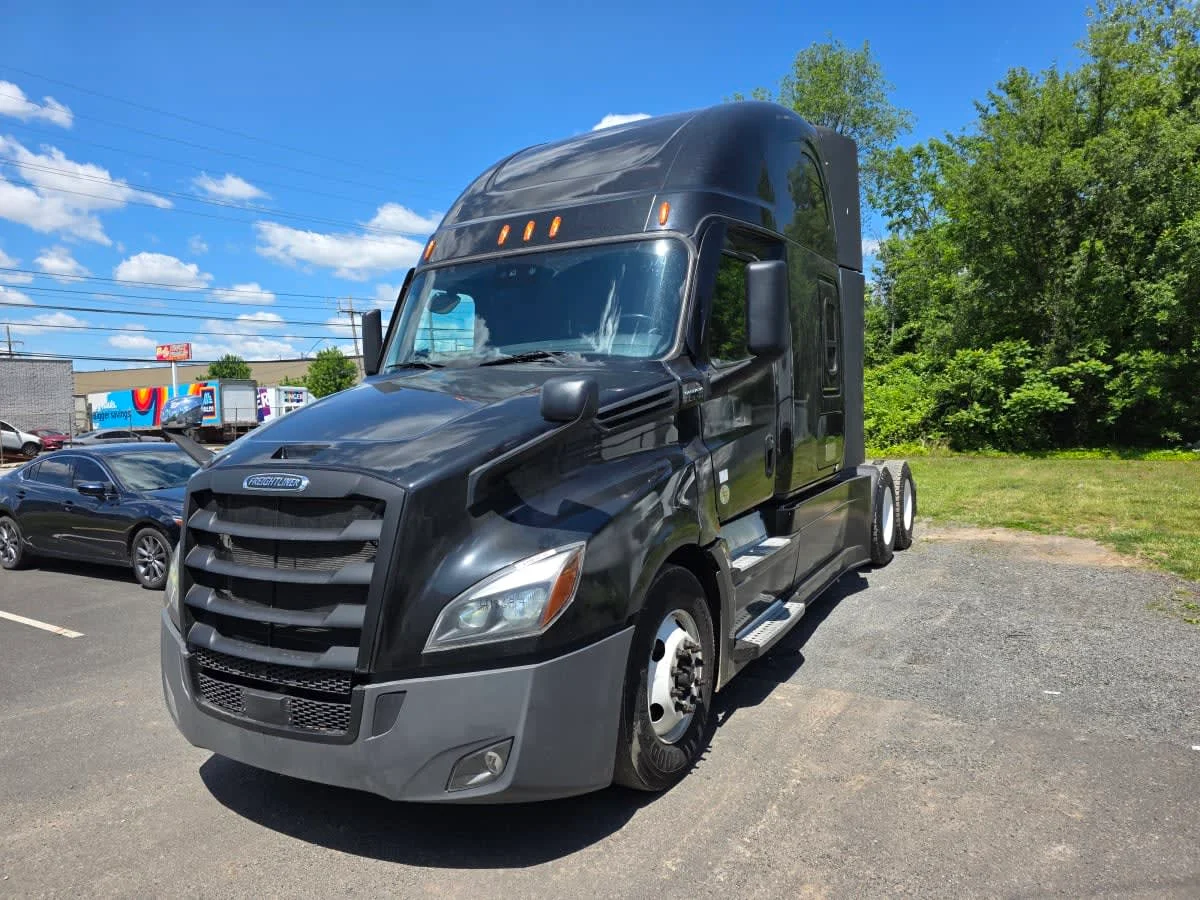 2023 Freightliner Cascadia
