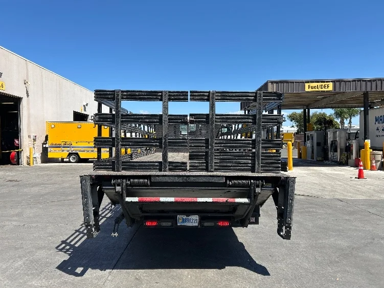 2017 Hino 268 in Fontana, CA — photo 7