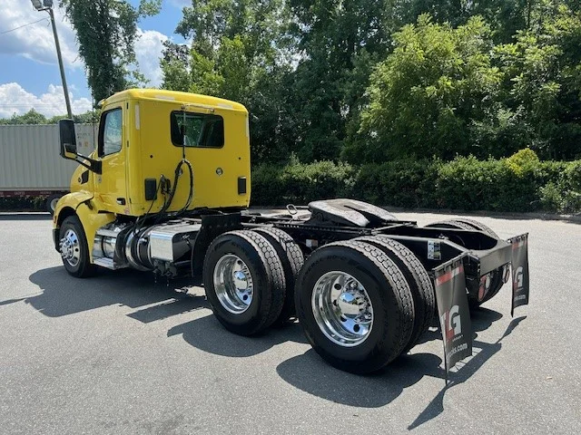 2021 Peterbilt 579 in Charlotte, NC — photo 8