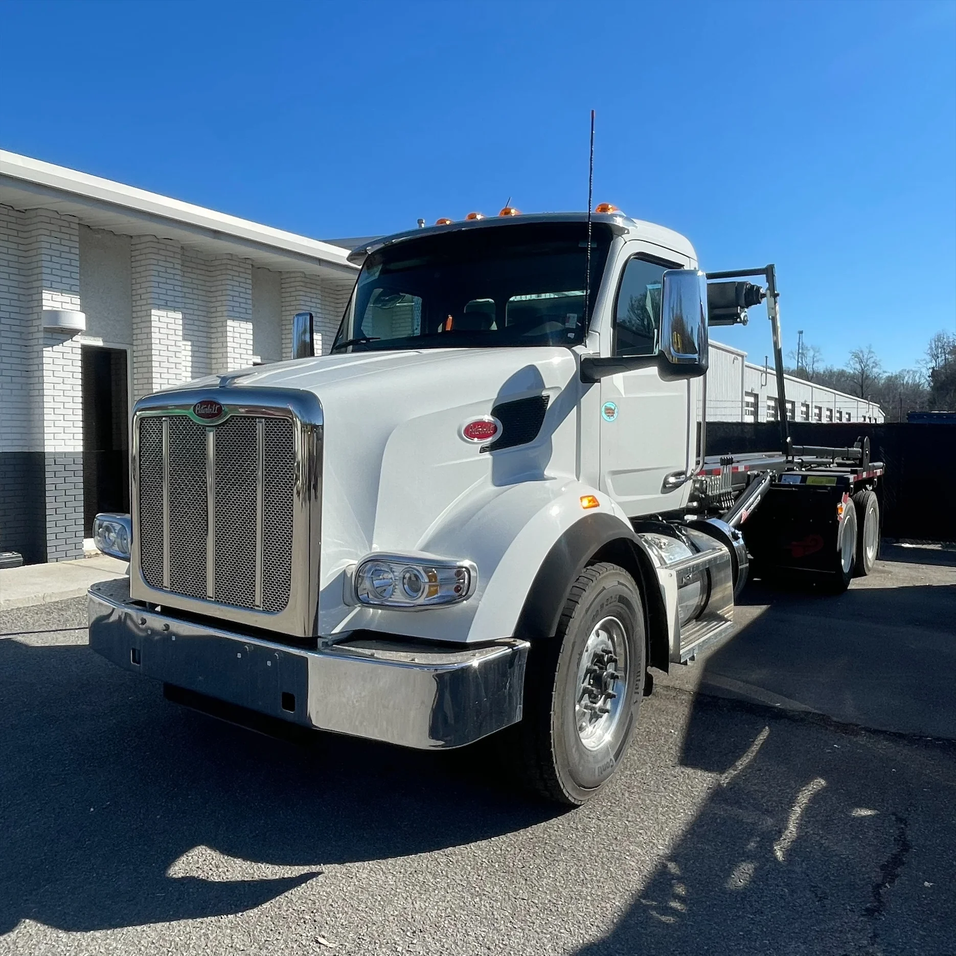 2025 Peterbilt 567 in Knoxville, TN