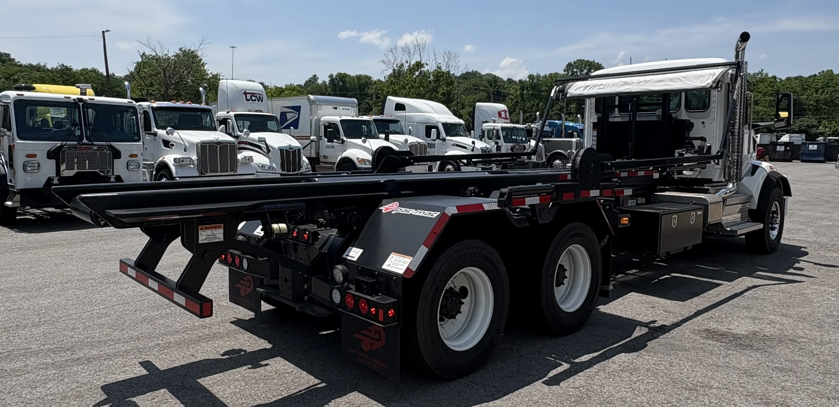2025 Peterbilt 567 in Knoxville, TN — photo 9