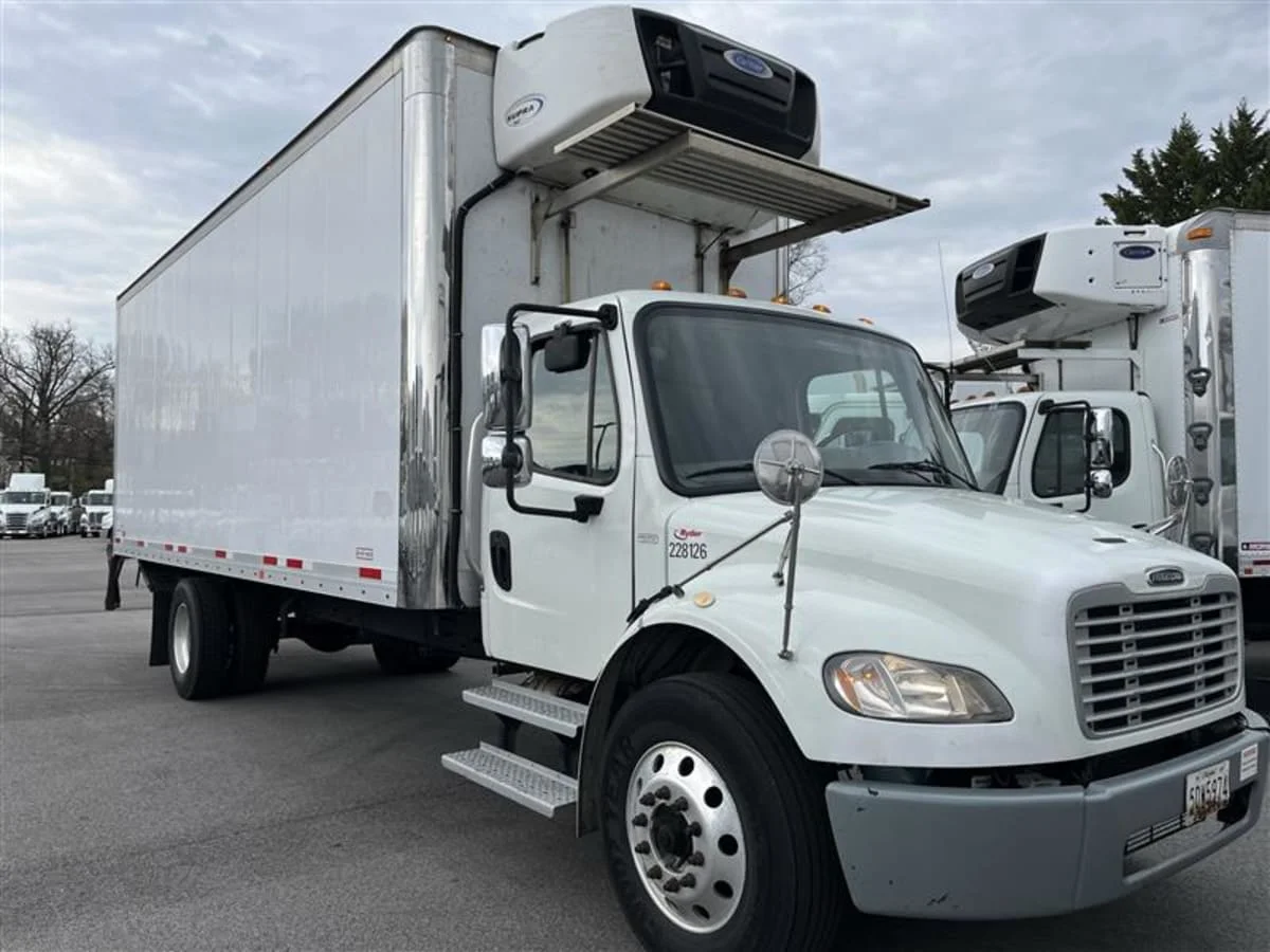2020 Freightliner M2 106 in Beltsville, MD — photo 3