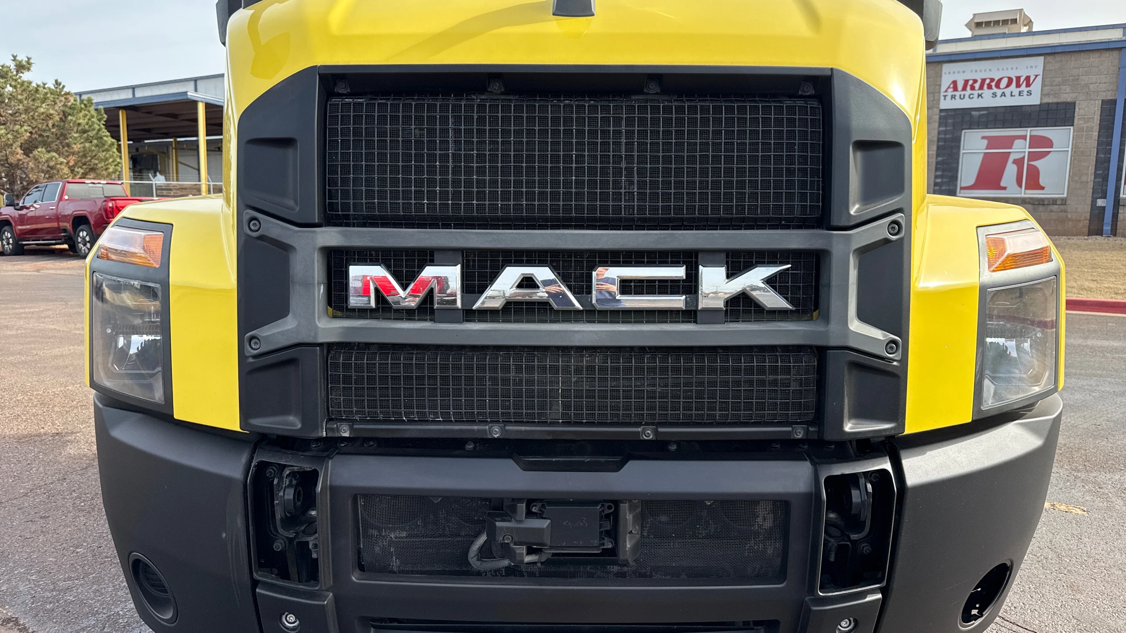2024 Mack Anthem in Kansas City, MO — photo 25