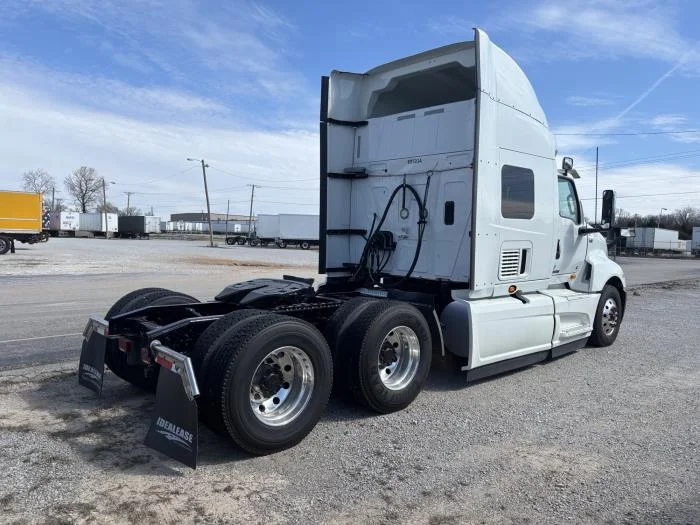 2021 International LT — photo 5