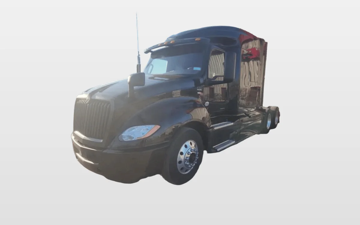 2019 International LT - image 1