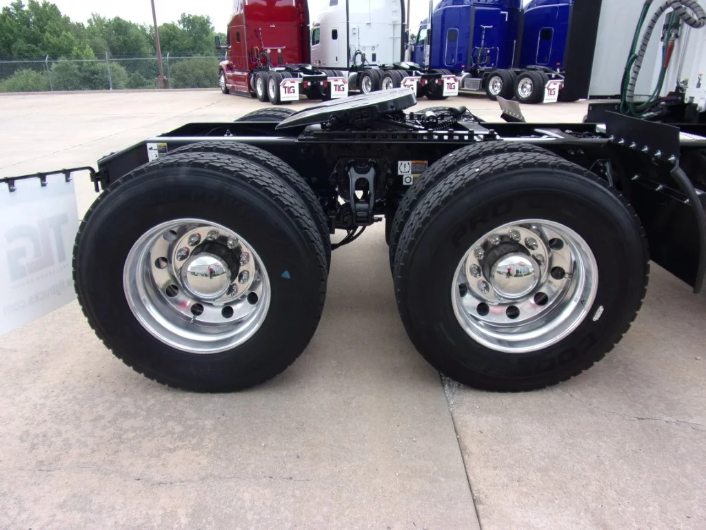 2021 Peterbilt 579 in Fort Smith, AR — photo 4