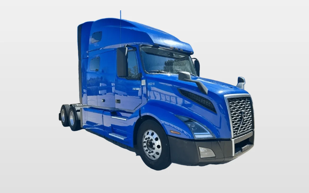 2020 Volvo - image 1