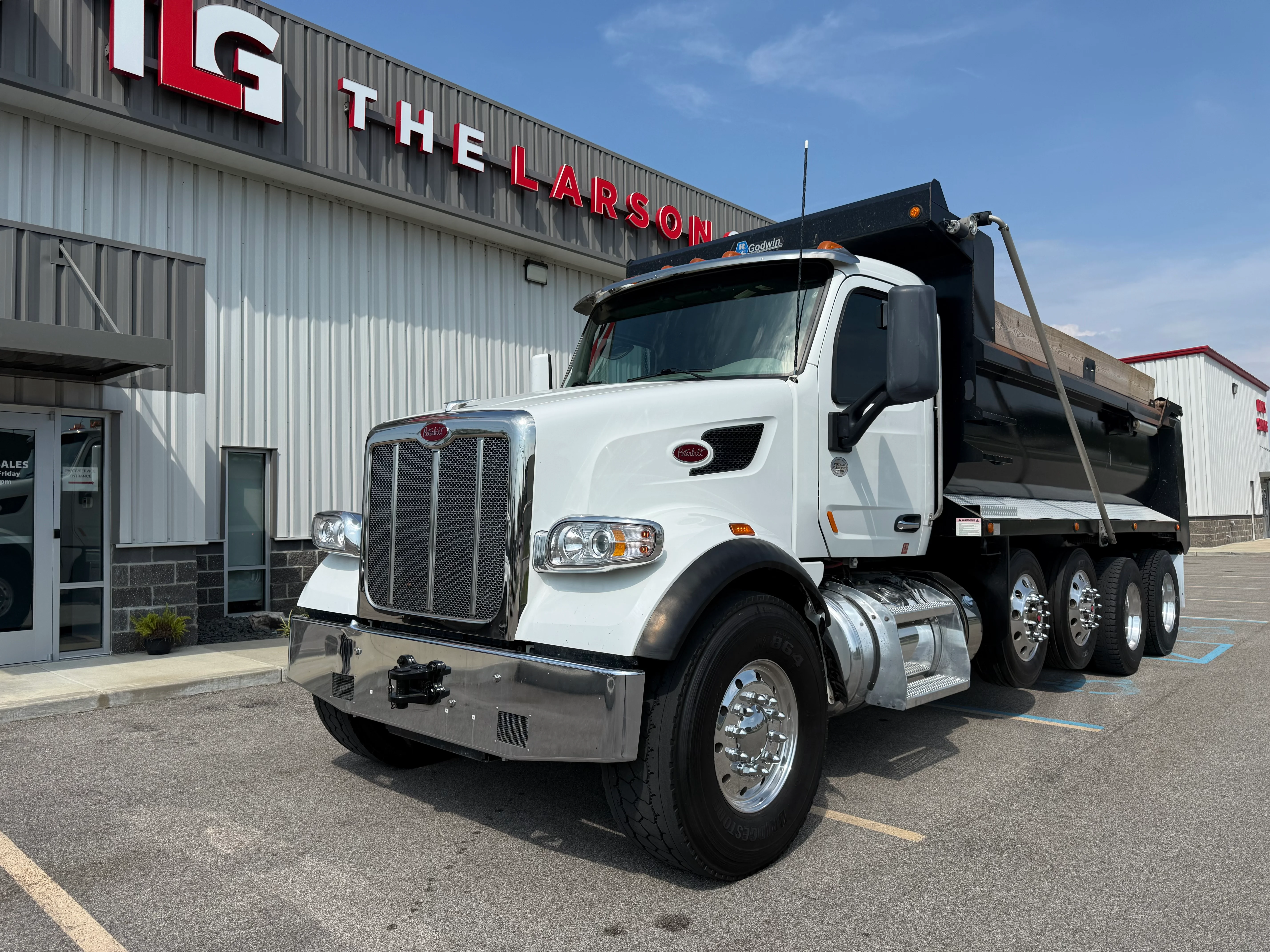 2020 Peterbilt 567