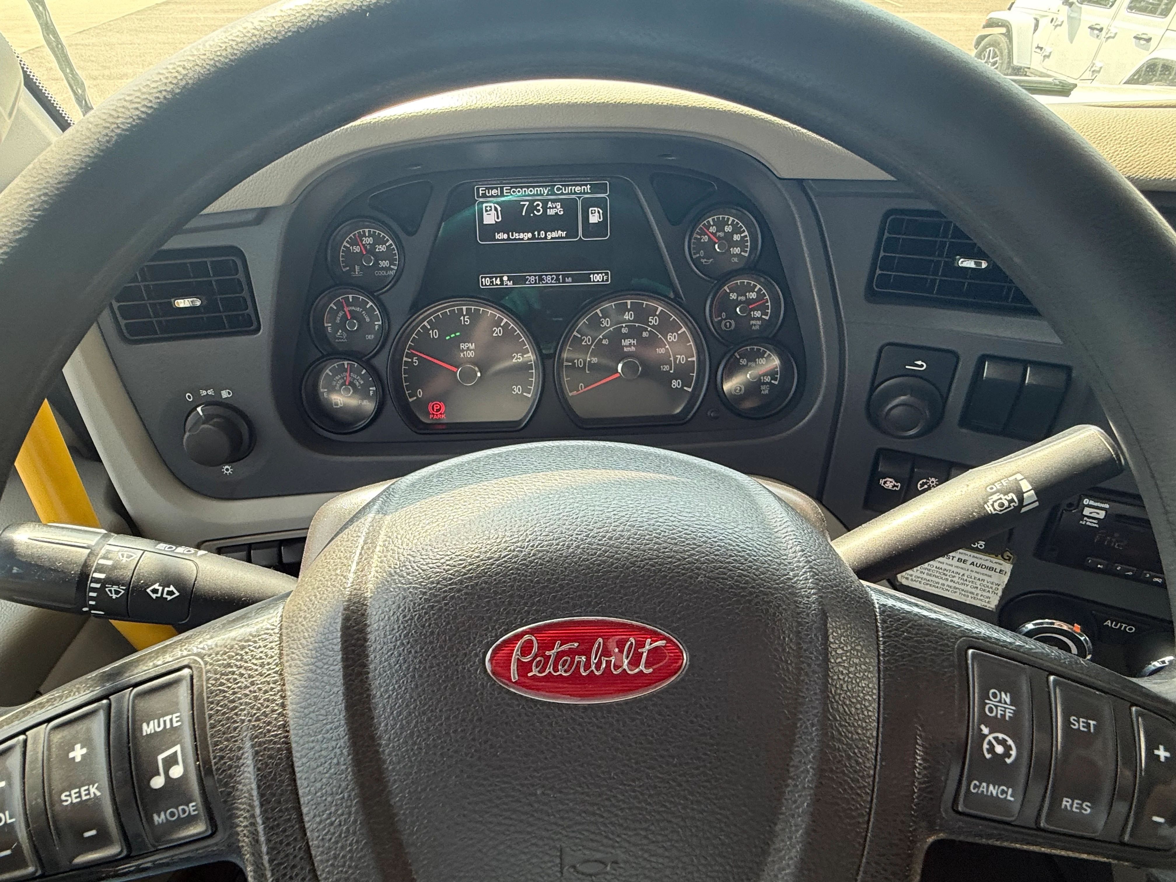 2020 Peterbilt 567 in Evansville, IN — photo 11
