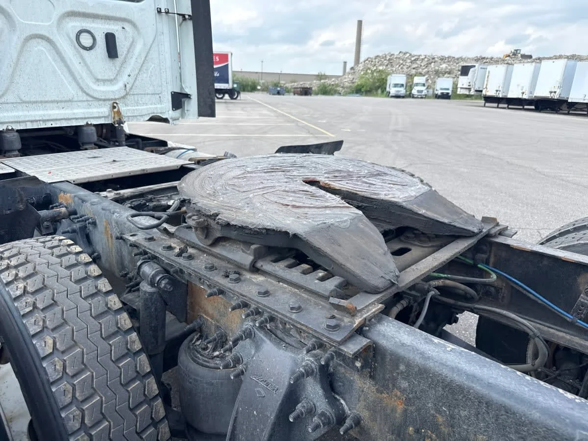 2020 Freightliner Cascadia in Taylor, MI — photo 10