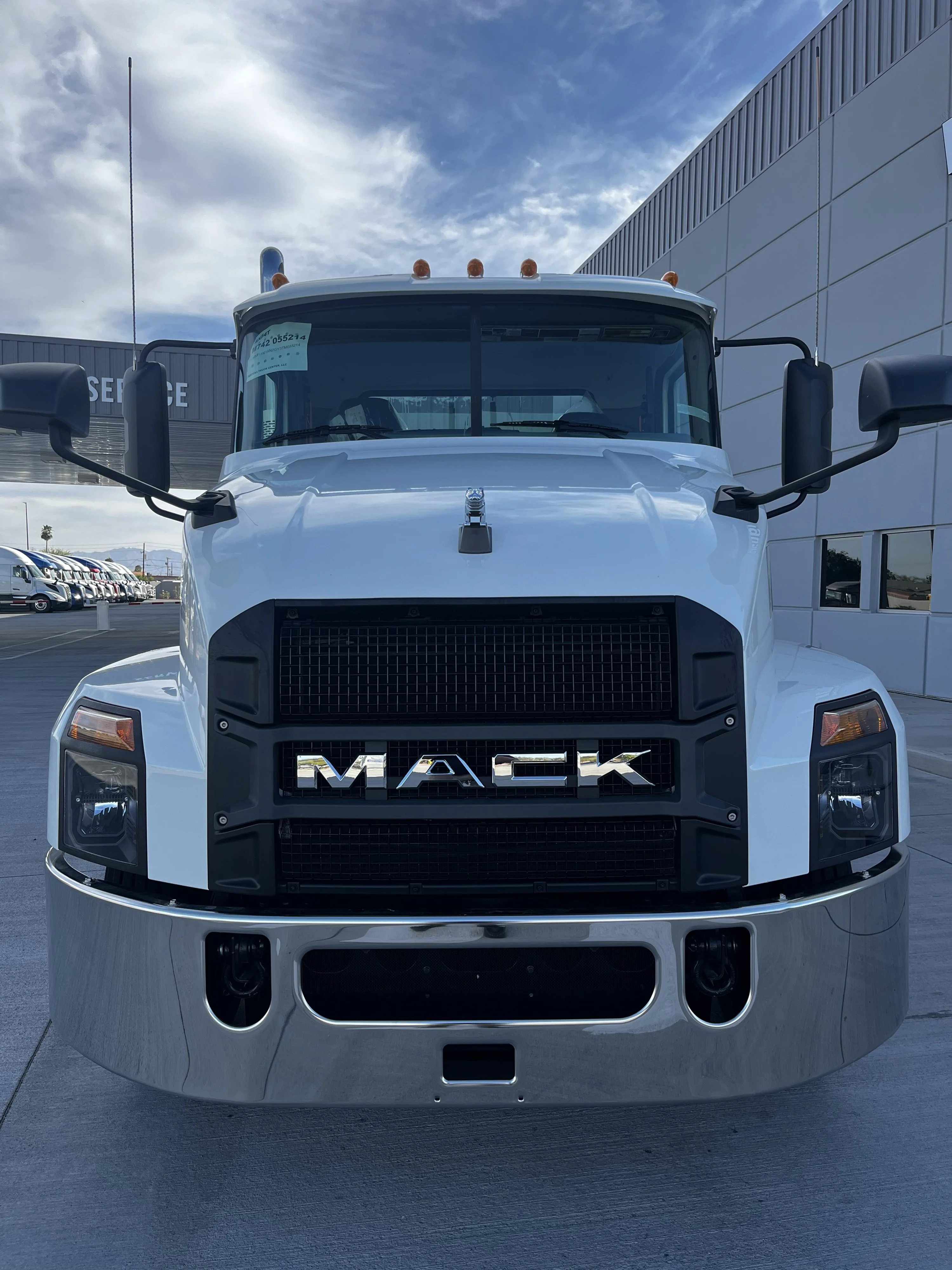 2026 Mack Anthem in Tolleson, AZ — photo 8