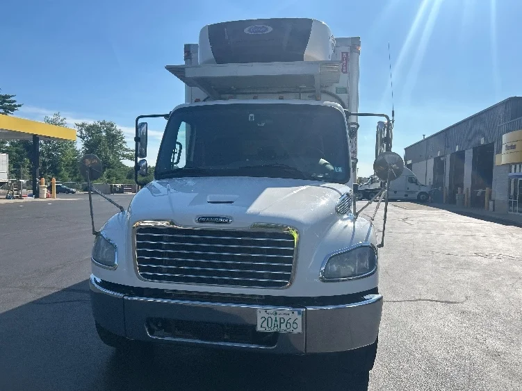 2020 Freightliner eM2 in Londonderry, NH — photo 2