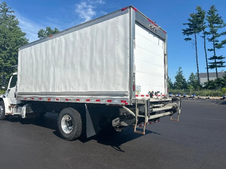 2020 Freightliner eM2 in Londonderry, NH — photo 6