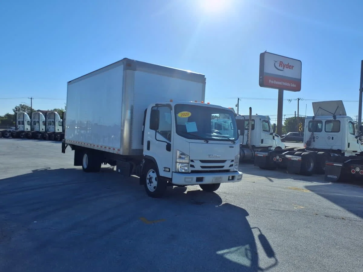 2020 Isuzu NQR in Fort Worth, TX — photo 3