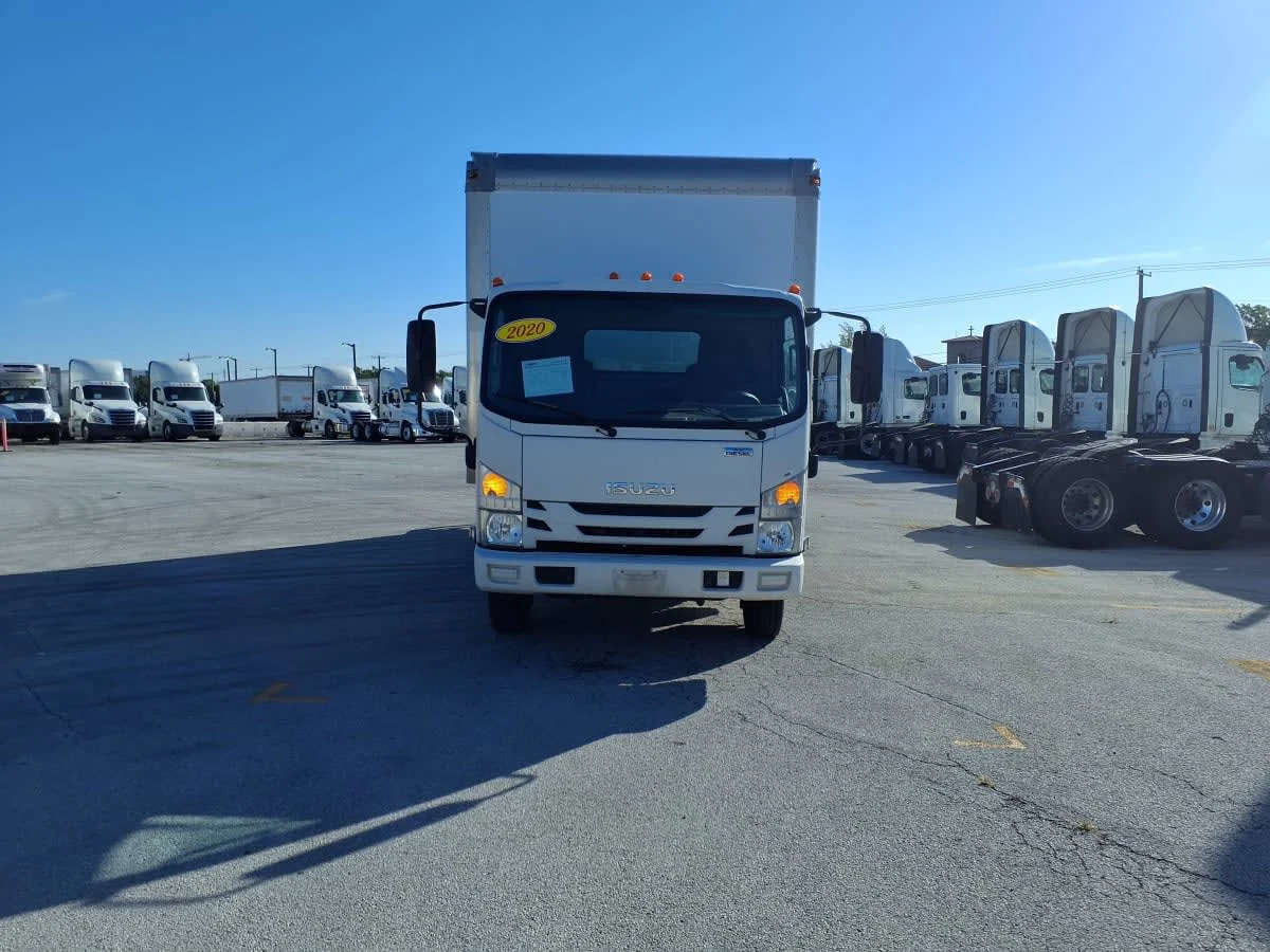 2020 Isuzu NQR in Fort Worth, TX — photo 2