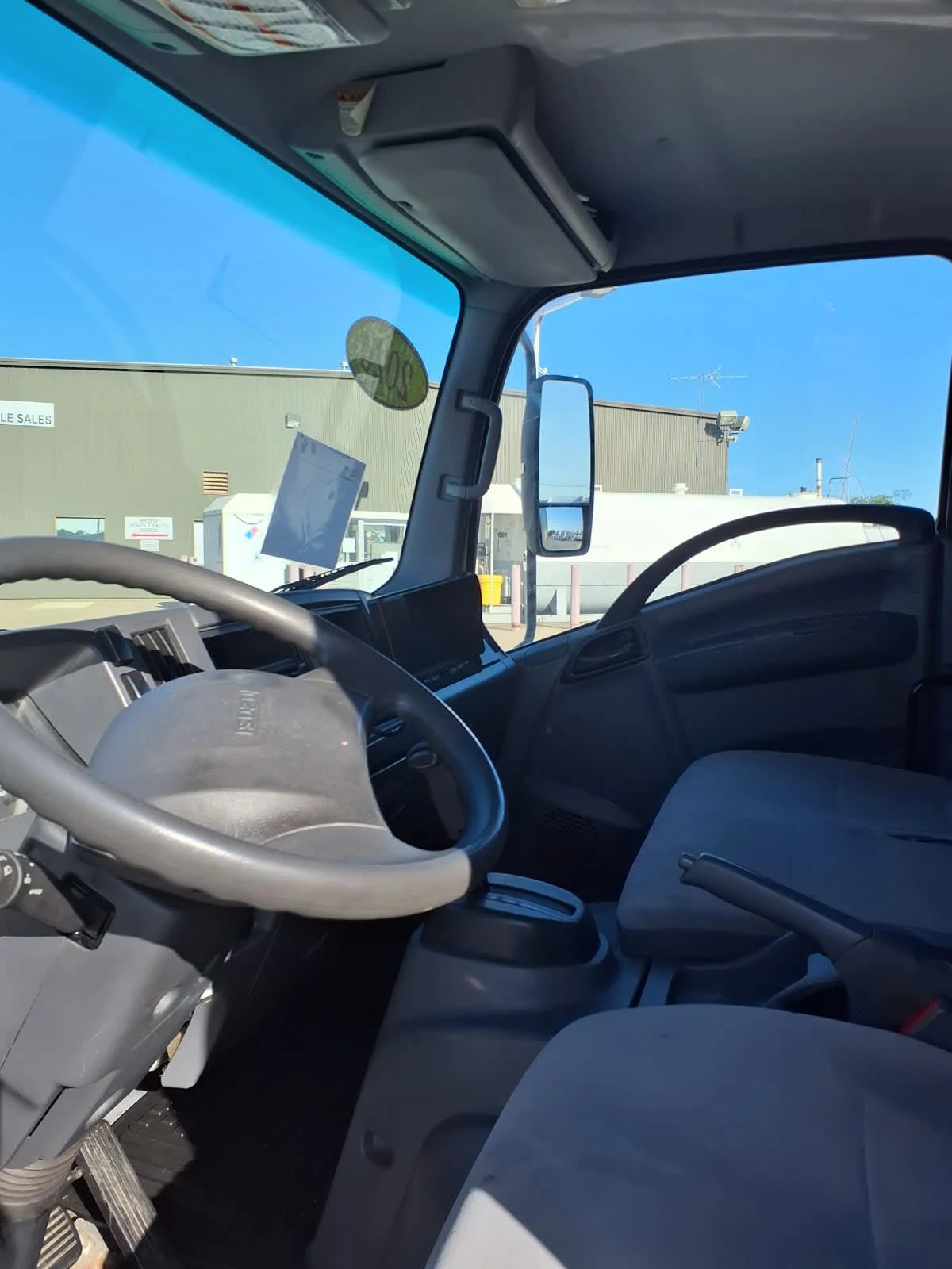 2020 Isuzu NQR in Fort Worth, TX — photo 7